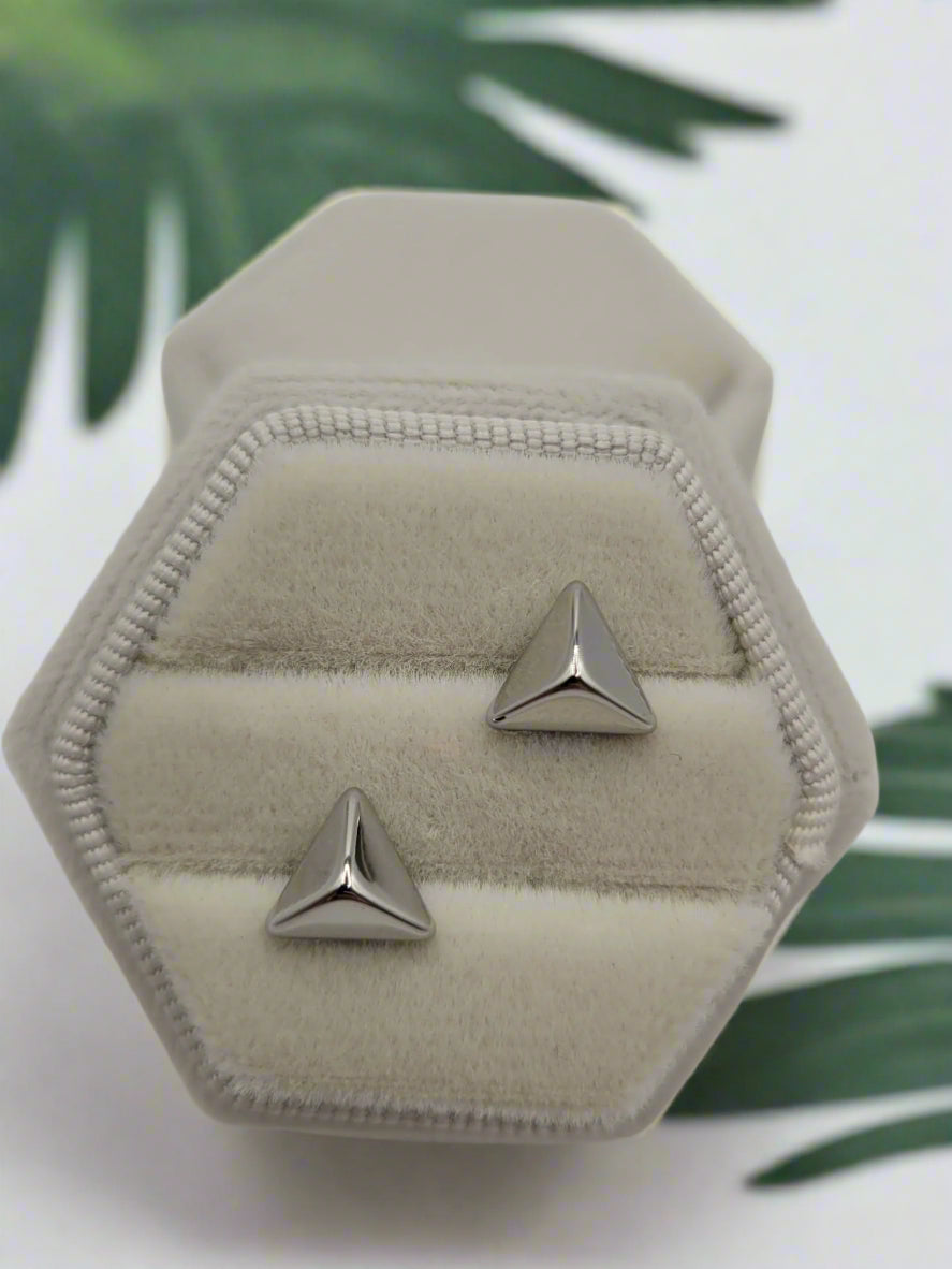 Pyramid Stud Silver