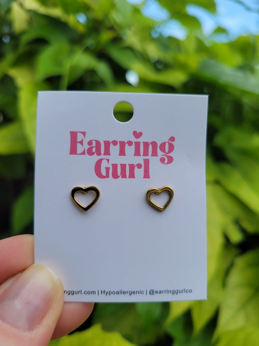Dainty Heart Outline Stud Gold