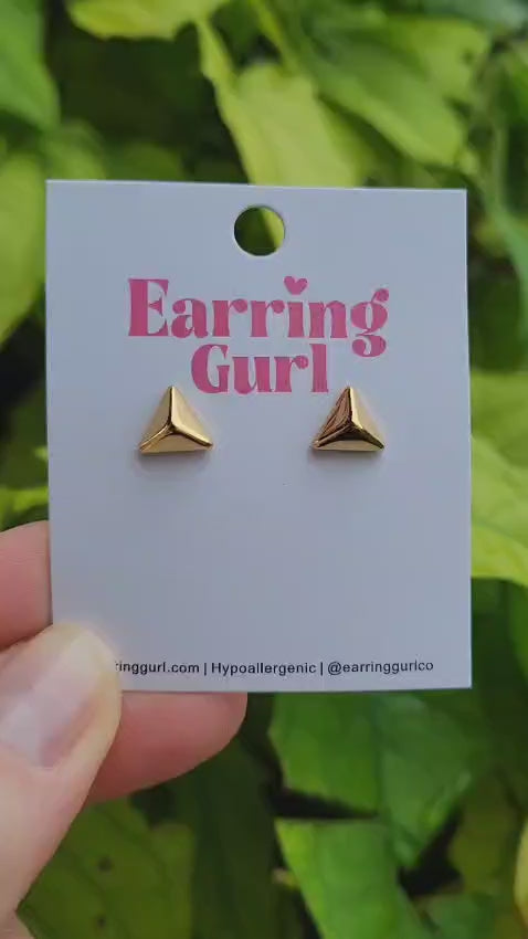 Pyramid Stud Gold